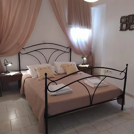 Hotel apartamentowy Pension Ilias - Chora *