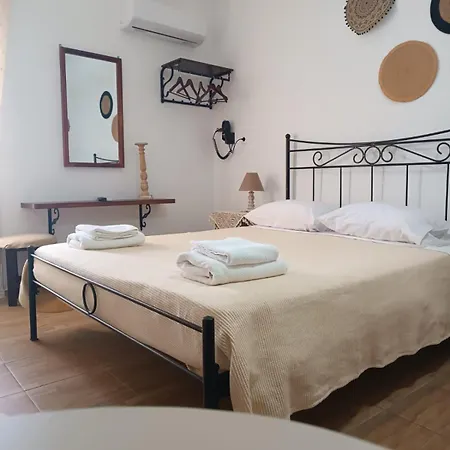 Pension Ilias - Chora Hotel apartamentowy Amorgos