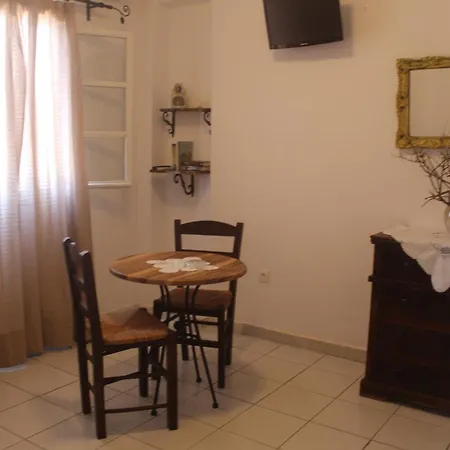 Lägenhetshotell Hlias - Chora 4*